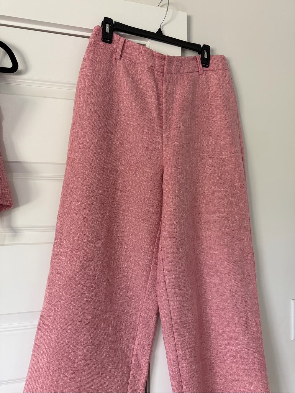 Commense Pink Textured Halter Vest And Wide Leg Trousers Set - Picture 4 of 6